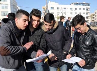 طلبة توجيهي يشككون بوجود اخطاء في