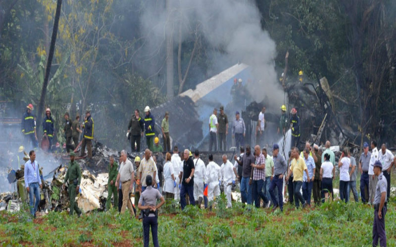 3 ناجين بين 113 راكبا كانوا