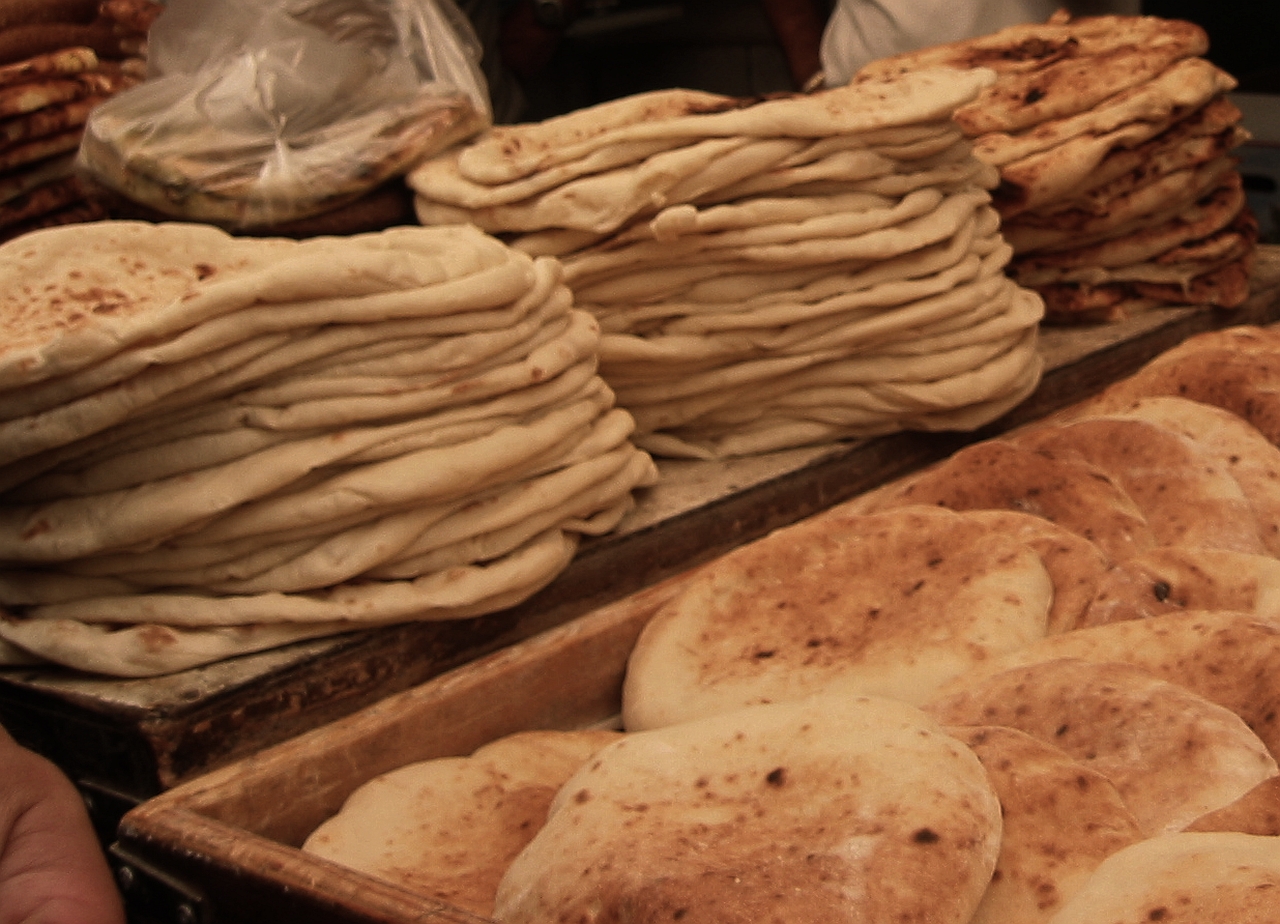 ضبط مخبز في الزرقاء يعيد تصنيع