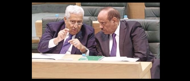 الحكومة تبحث سرقة الكهرباء