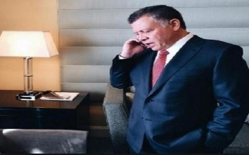 الملك يتلقى اتصالا هاتفيا من رئيسة