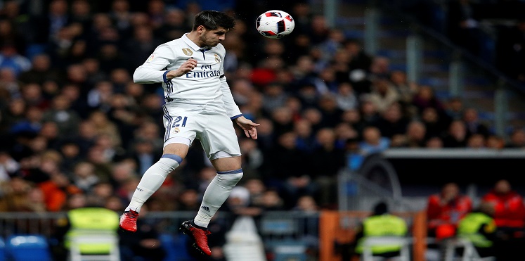 موراتا يرد على شائعات رحيله عن