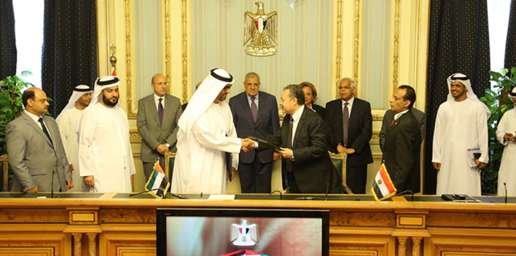 الإمارات تسلم مصر مشاريع تنموية بـ