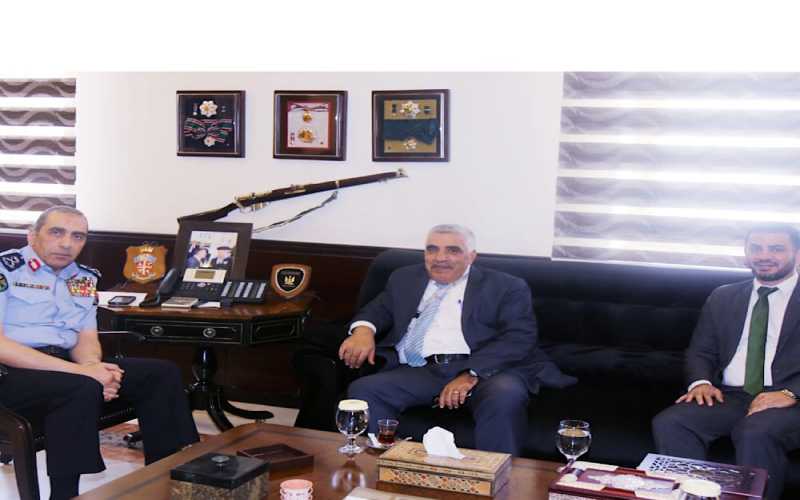 مدير الأمن العام يلتقي مدير الضمان