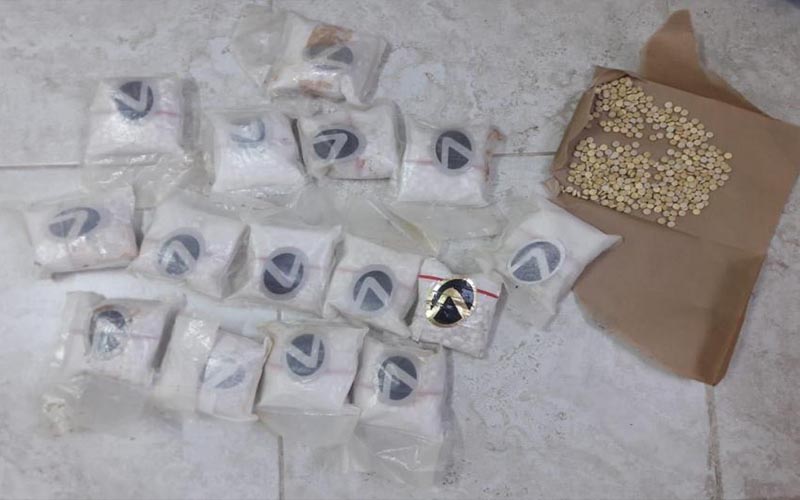 ضبط 8 من مروجي ومهربي المواد