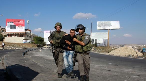 قوات إسرائيلية تعتقل 4 فلسطينيين في