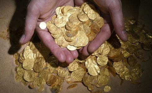 الحكومة تتجه لاستكشاف الذهب في باطن