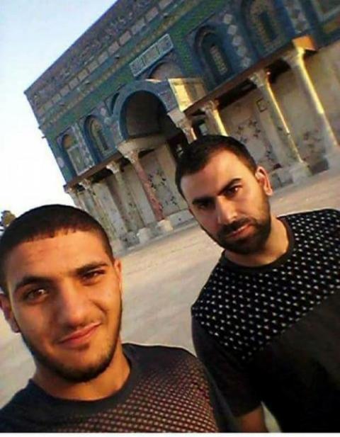 صورة لشهيدين من قلب الأقصى قبل