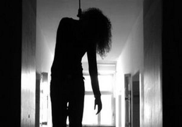 التحقيق بشبهة انتحار فتاة عشرينية شنقا