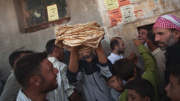 نصف مليون سوري بريف دمشق تحت