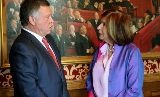 الملك وفالون يبحثان تعزيز التعاون الأردني