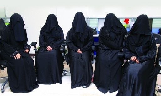 دينا علي قصة يتيمة تحدت نظام