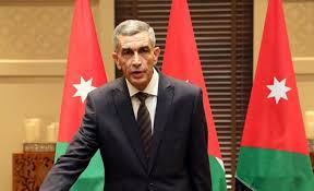 استقالة مفاجئة لوزير النقل جميل مجاهد