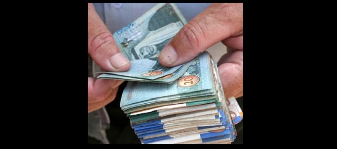 (المالية) تنفي صرف 100 دينار (عيدية)