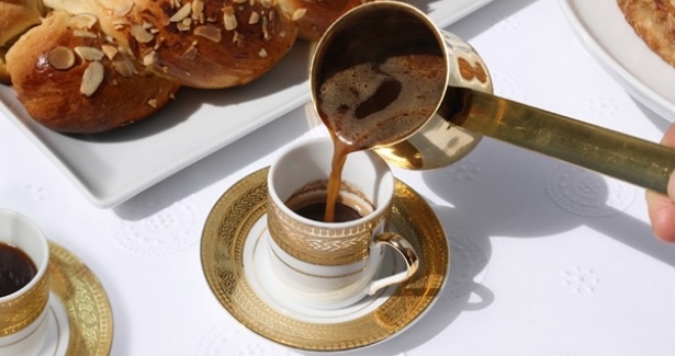 القبض على صاحب محل يبيع القهوة