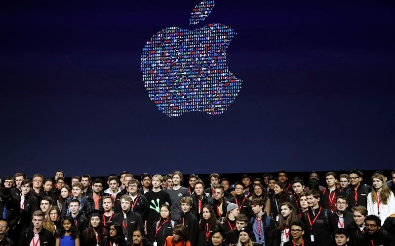 عشاق quotآبلquot على موعد مع عشرات