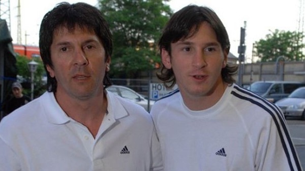 النيابة الاسبانية تطالب بسجن والد ميسي