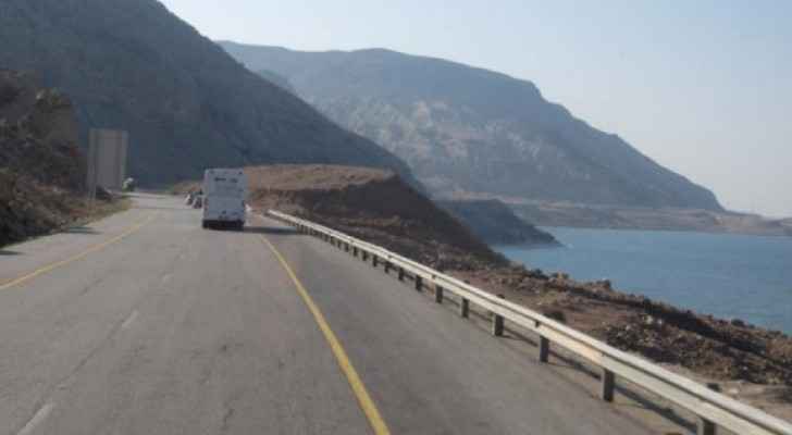 إغلاق طريق البحر الميت باتجاه العقبة