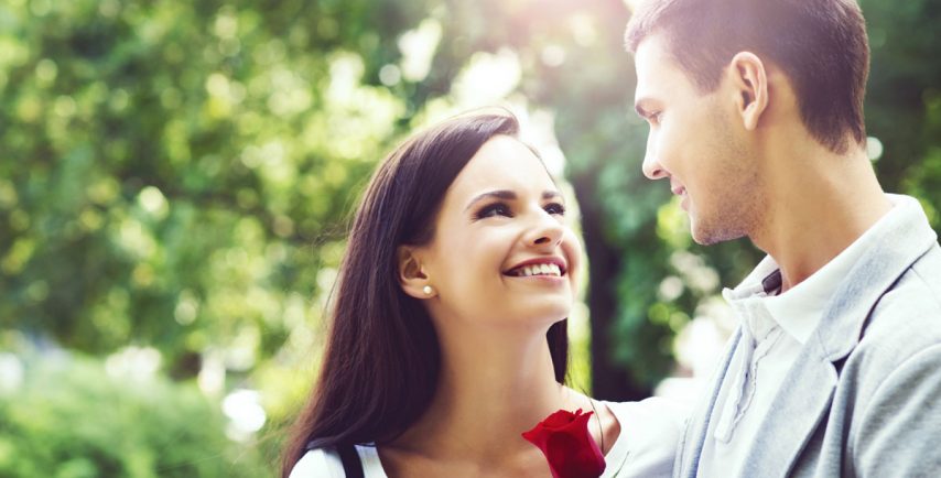شابة تقع في حب صديقها للمرة