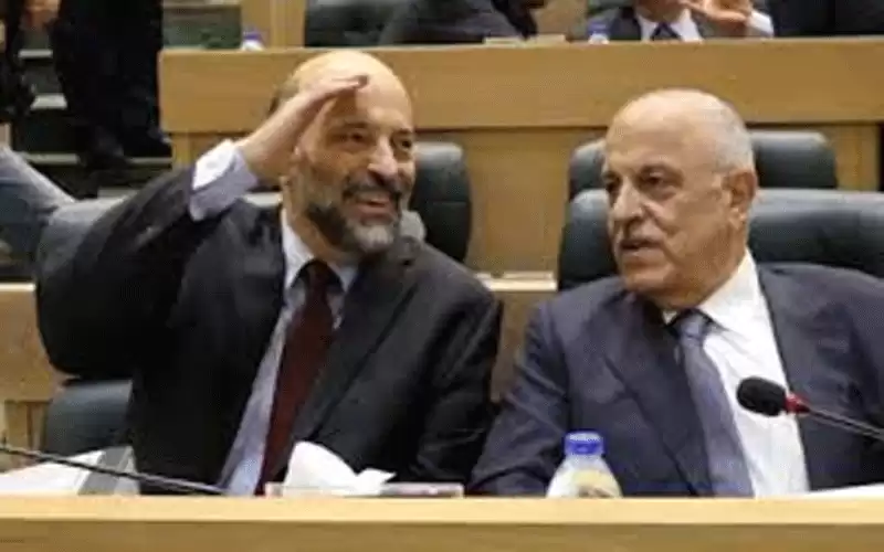 79 نائباً يمنحون الثقة لـ حكومة عمر الرزاز