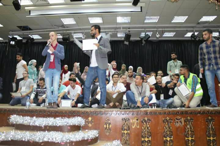 مسرحية بتوقيع quotفريق حرquot لتوعوية طلبة