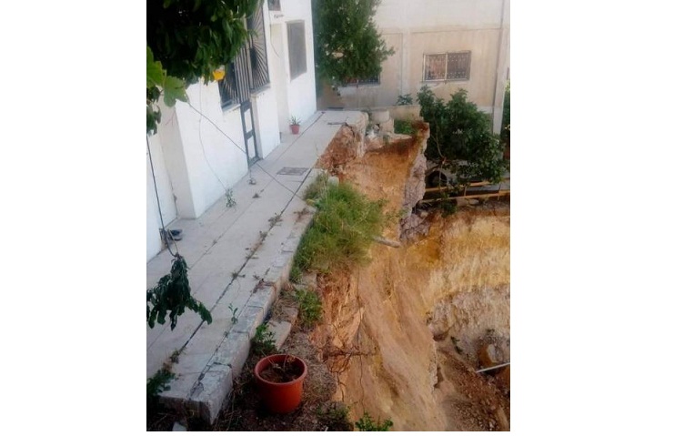 إخلاء بناية في صويلح بعد انهيار
