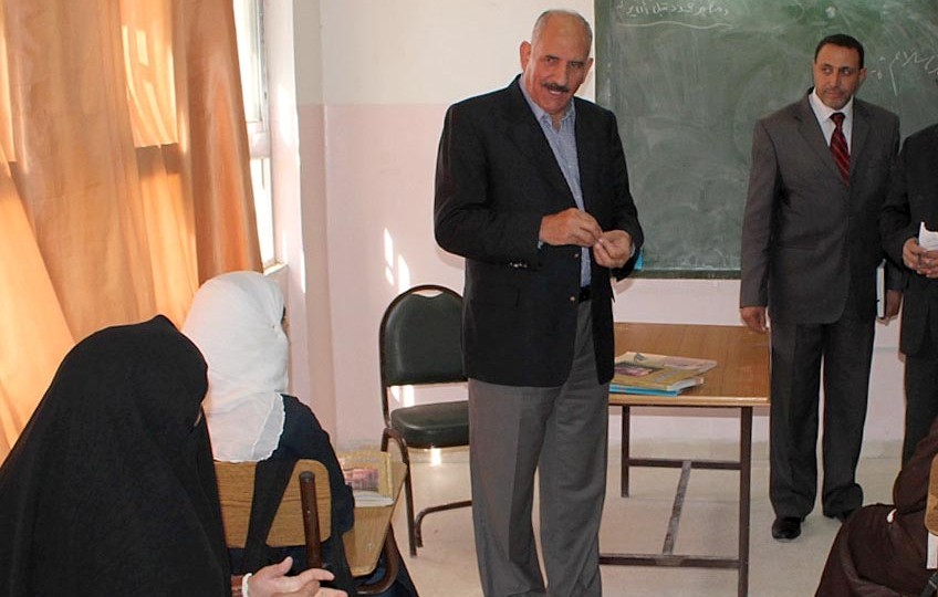الذنيبات يقوم بجولة تفقدية لمدارس السلط