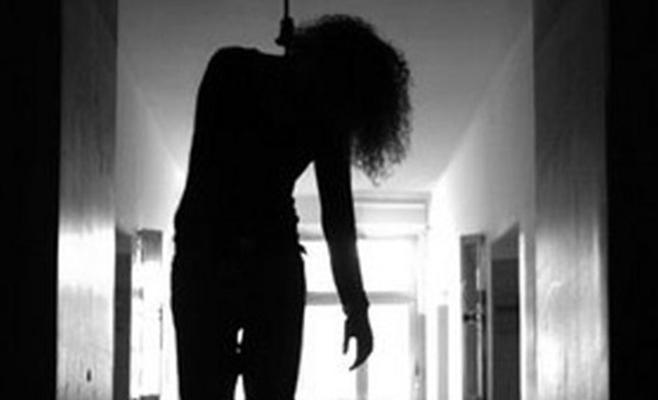 عاملة منزل تنتحر شنقا بـquotشالquot في