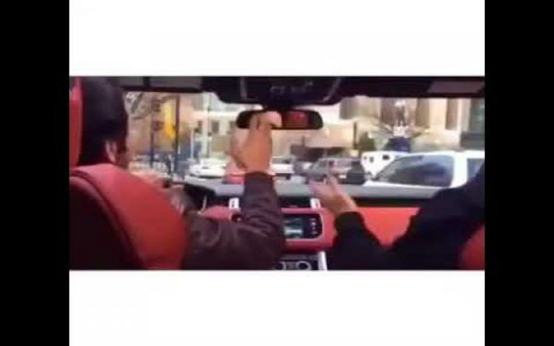بن سلمان والحريري يتجولان في شوارع