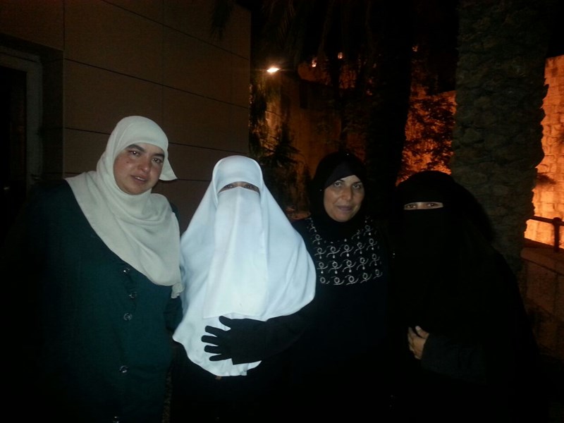 الاحتلال يبعد 6 نساء عن الأقصى