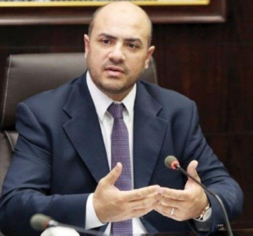 (عربيات) يوقف المكافآت في وزارة الاوقاف