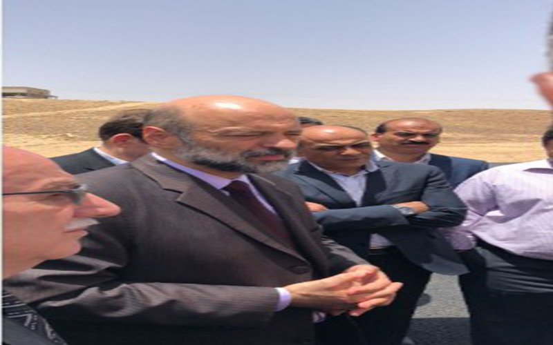 الرزاز يتفقد «الصحراوي»