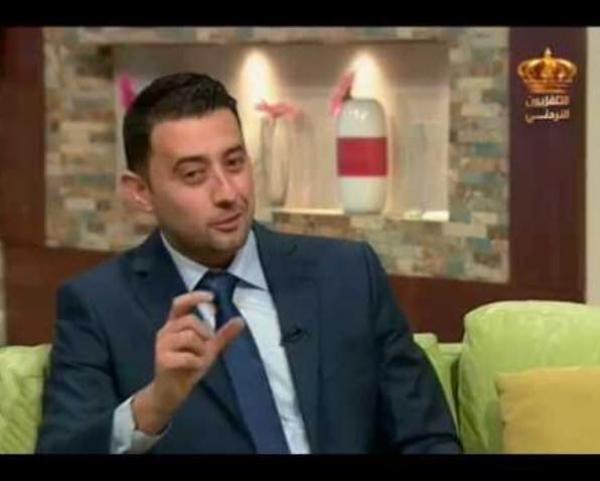 العميد الصباغ يهنيء شقيقه