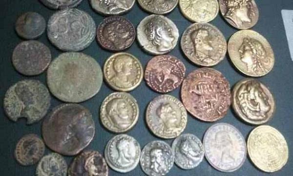 ضبط اربعيني بحوزته 25 قطعة اثرية