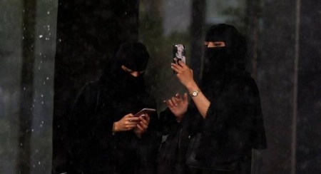 محكمة سعودية تسمح للنساء بـquotخلع النقابquot