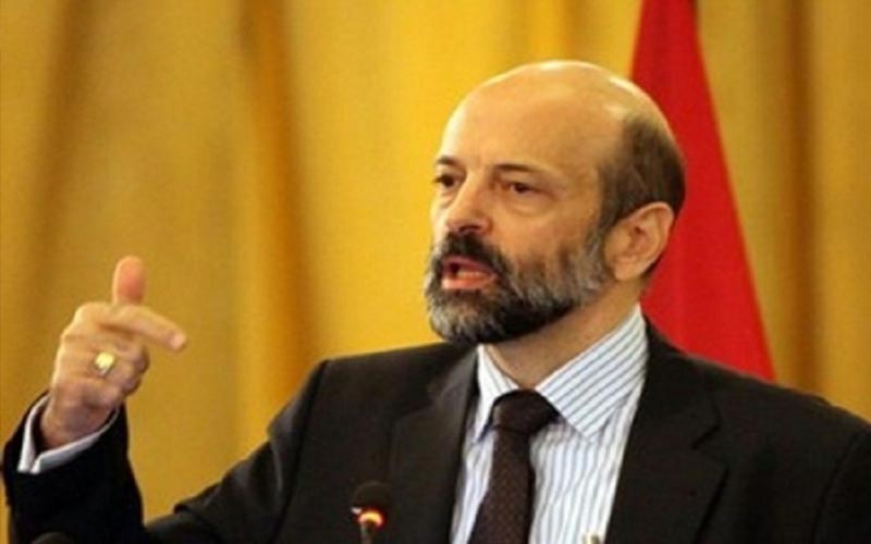 الرزاز يوعز بزيادة حوافز الاطباء والتعيينات