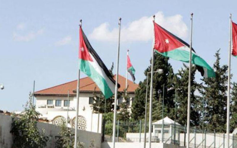 الحكومة تعدل تعليمات منح المكافآت والحوافز