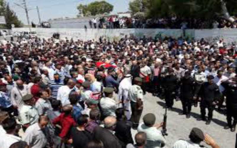 وقفة تضامنية مع شهداء الوطن والواجب