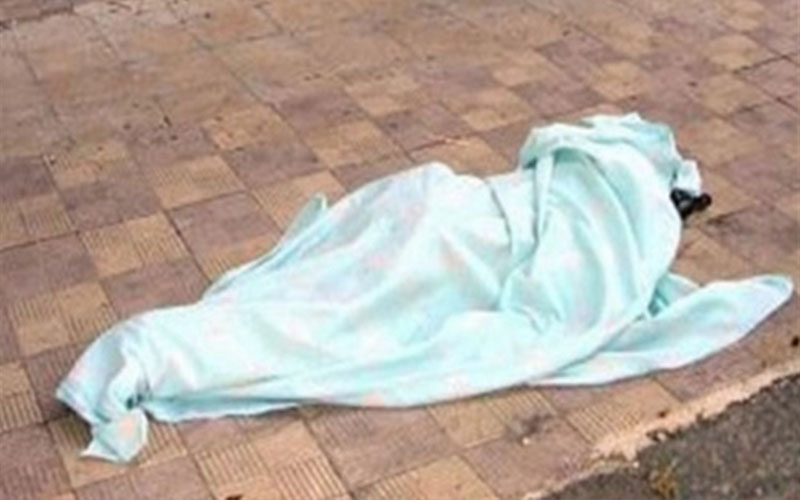 جثة لشخص مجهول الهوية ملقاة على