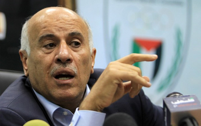 الفيفا يعلن إيقاف رئيس الاتحاد الفلسطيني