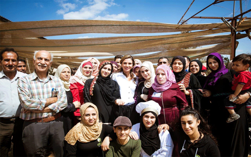 الملكة رانيا تلتقي سيدات ناشطات في