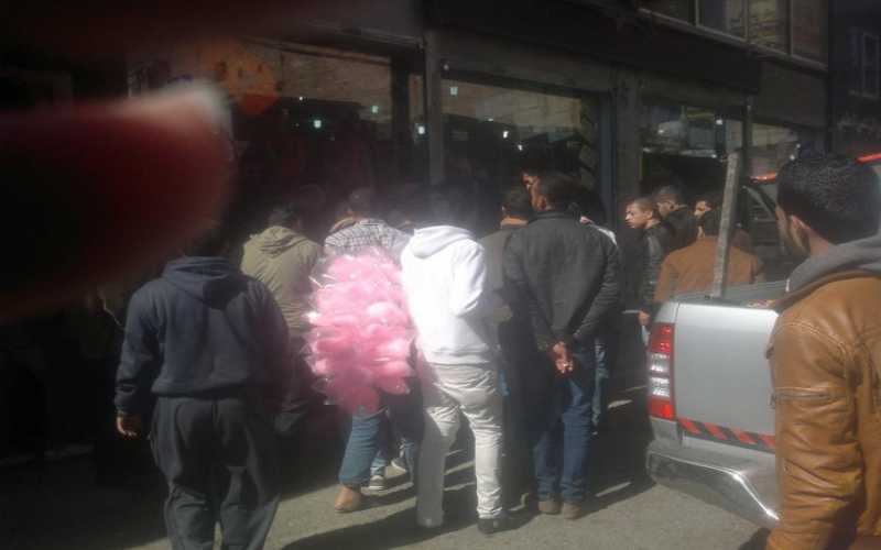 طعن موظف بلدية من قبل صاحب