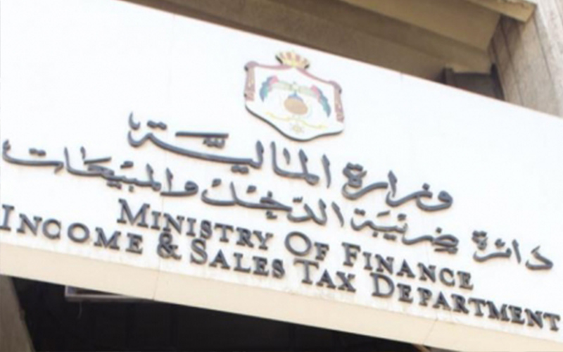 مصدر مطلع :شكوك بتهرب 1000 شركة