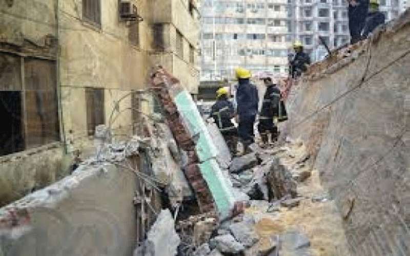 وفاه عامل مصري بانهيار منزل في