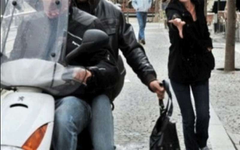 القبض على 3 اشخاص خطفوا حقيبة