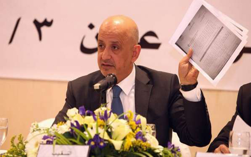 الحاج توفيق يدعو الرزاز لوقف اطلاق