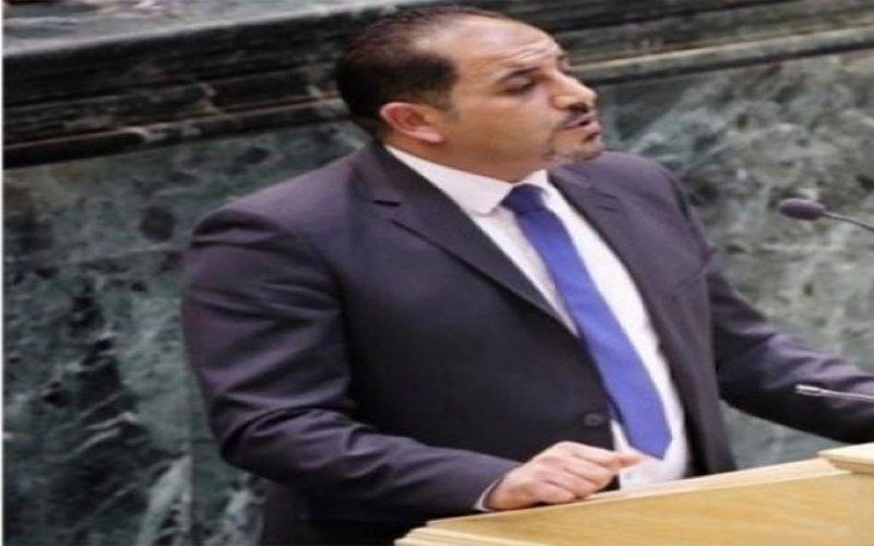 العتايقة يطالب بالتحقيق بدخول مواد غذائية