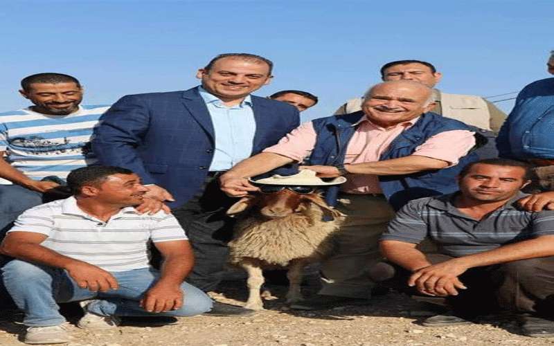 عفوية الأمير الحسن تجذب أنظار المواطنين