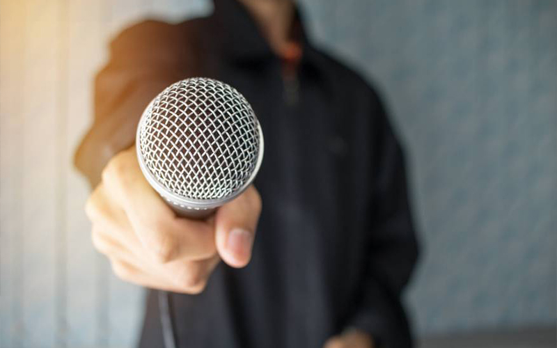 لماذا يكره الشخص سماع صوته؟ ..