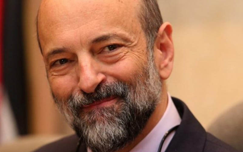 الرزاز عن الحافلات: خطوة مهمة